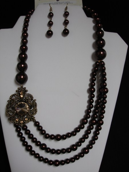 Pearl Necklace Set in Brown